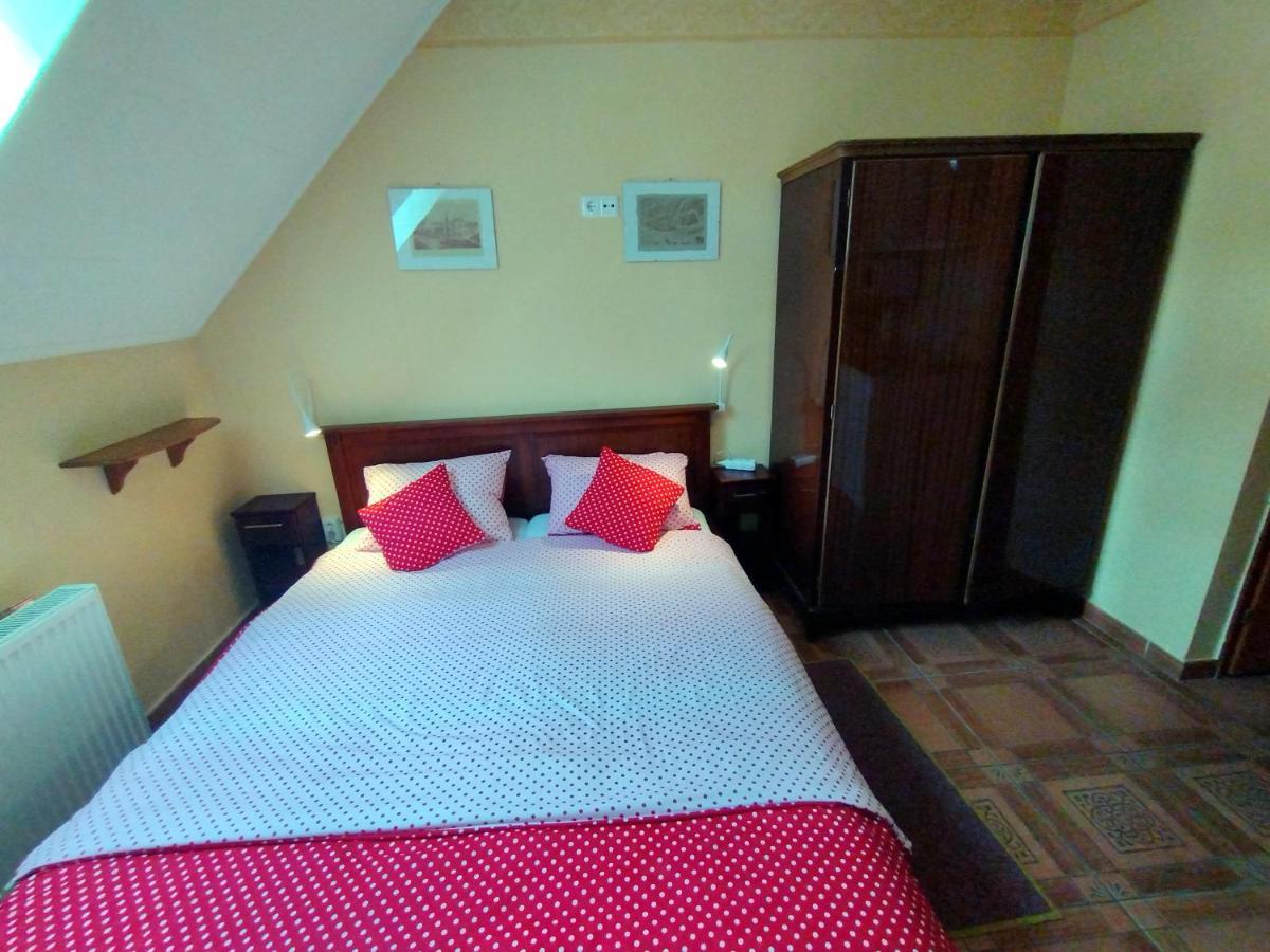 Burg Apartman Gyula Zewnętrze zdjęcie