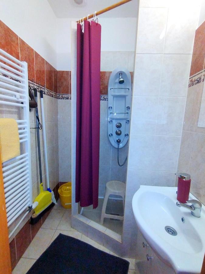 Burg Apartman Gyula Zewnętrze zdjęcie