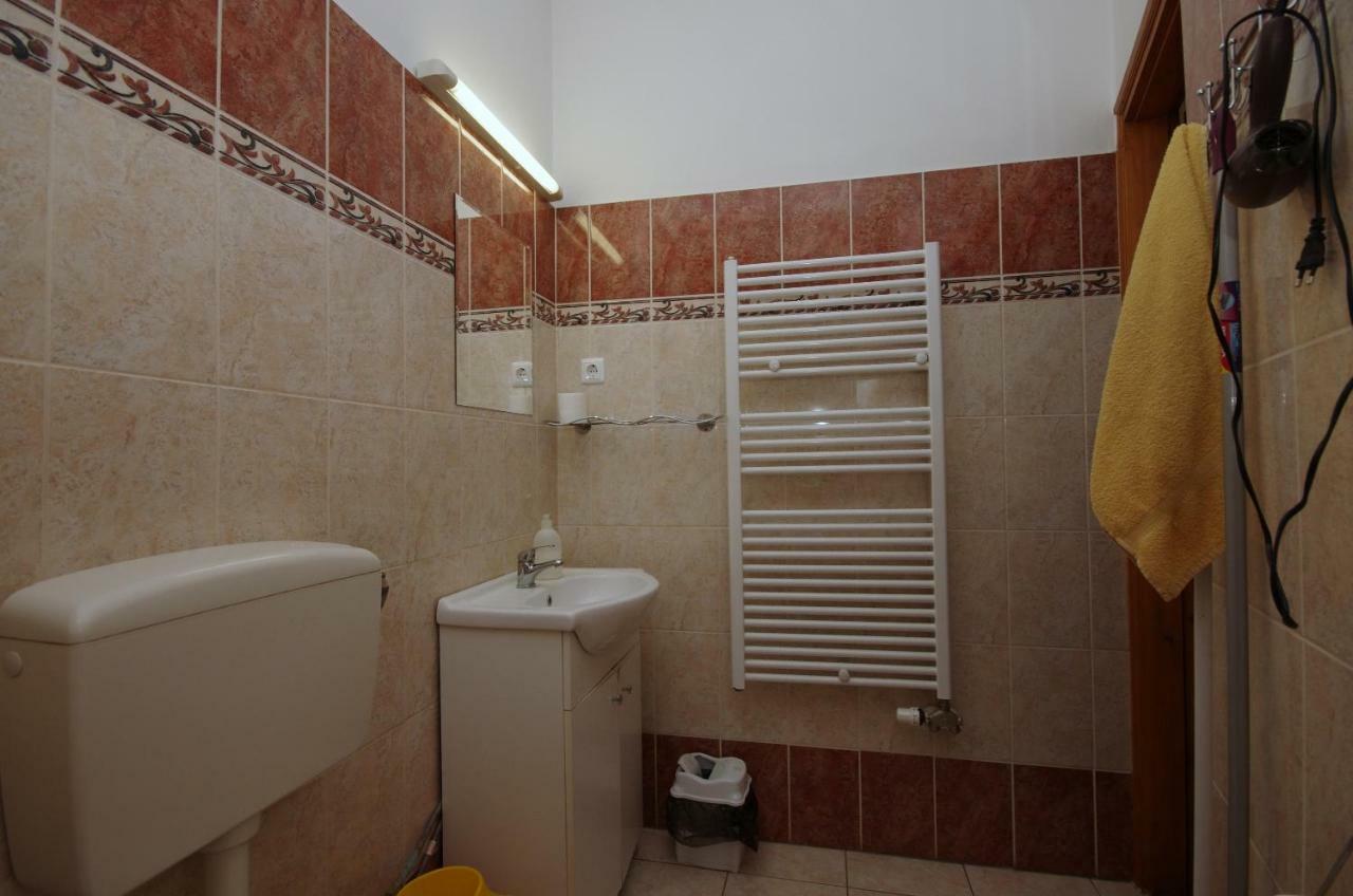 Burg Apartman Gyula Zewnętrze zdjęcie
