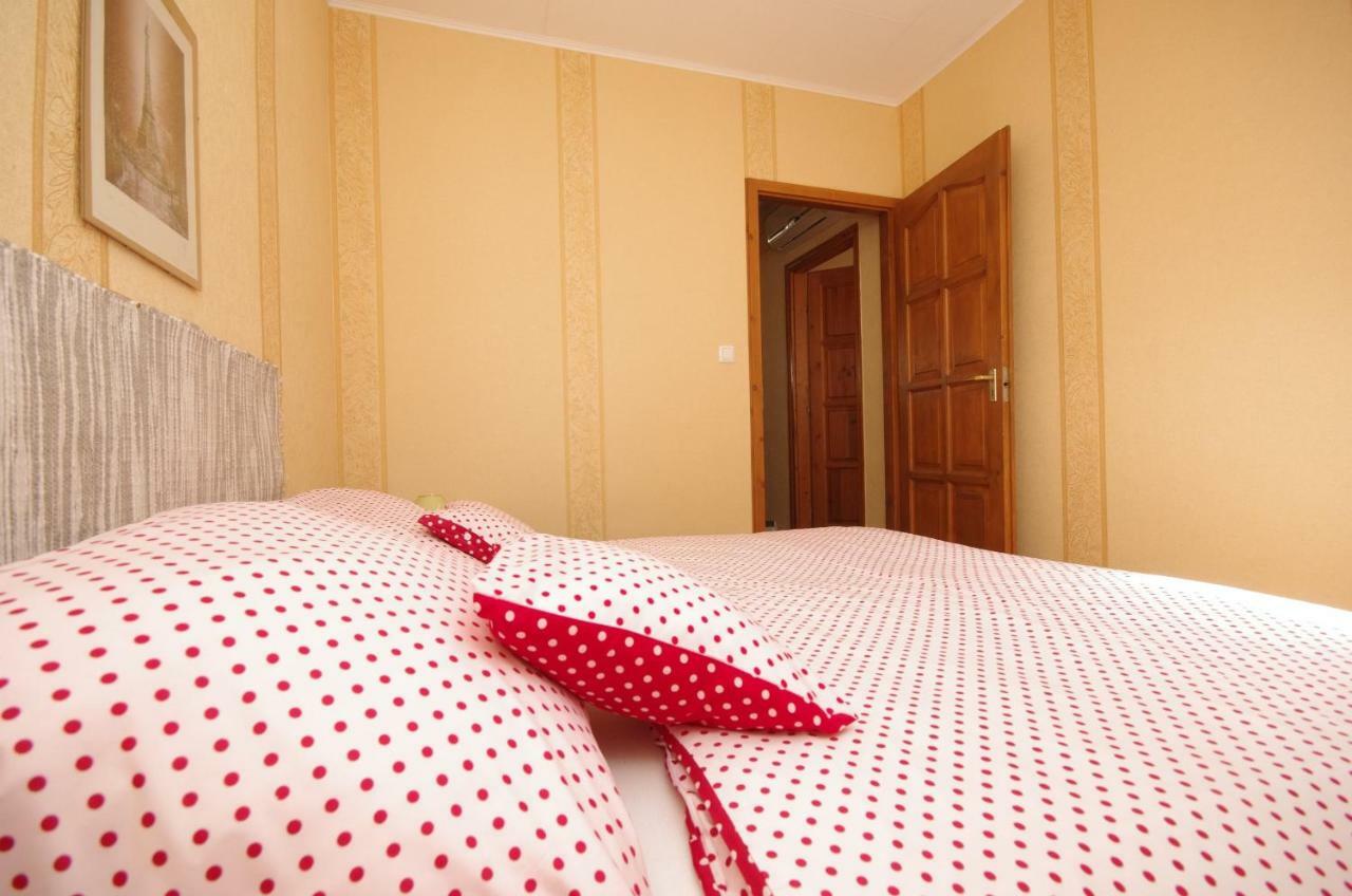 Burg Apartman Gyula Zewnętrze zdjęcie
