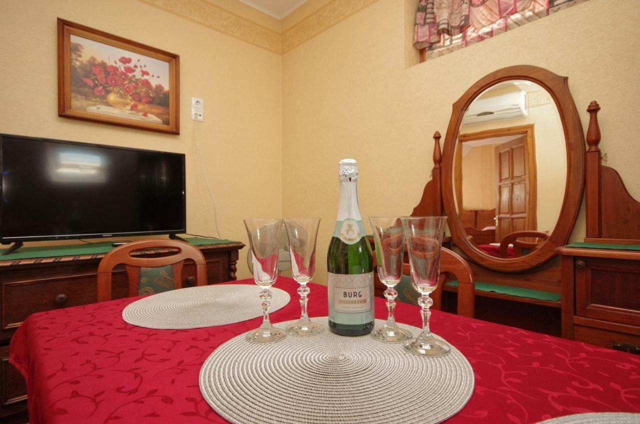 Burg Apartman Gyula Zewnętrze zdjęcie