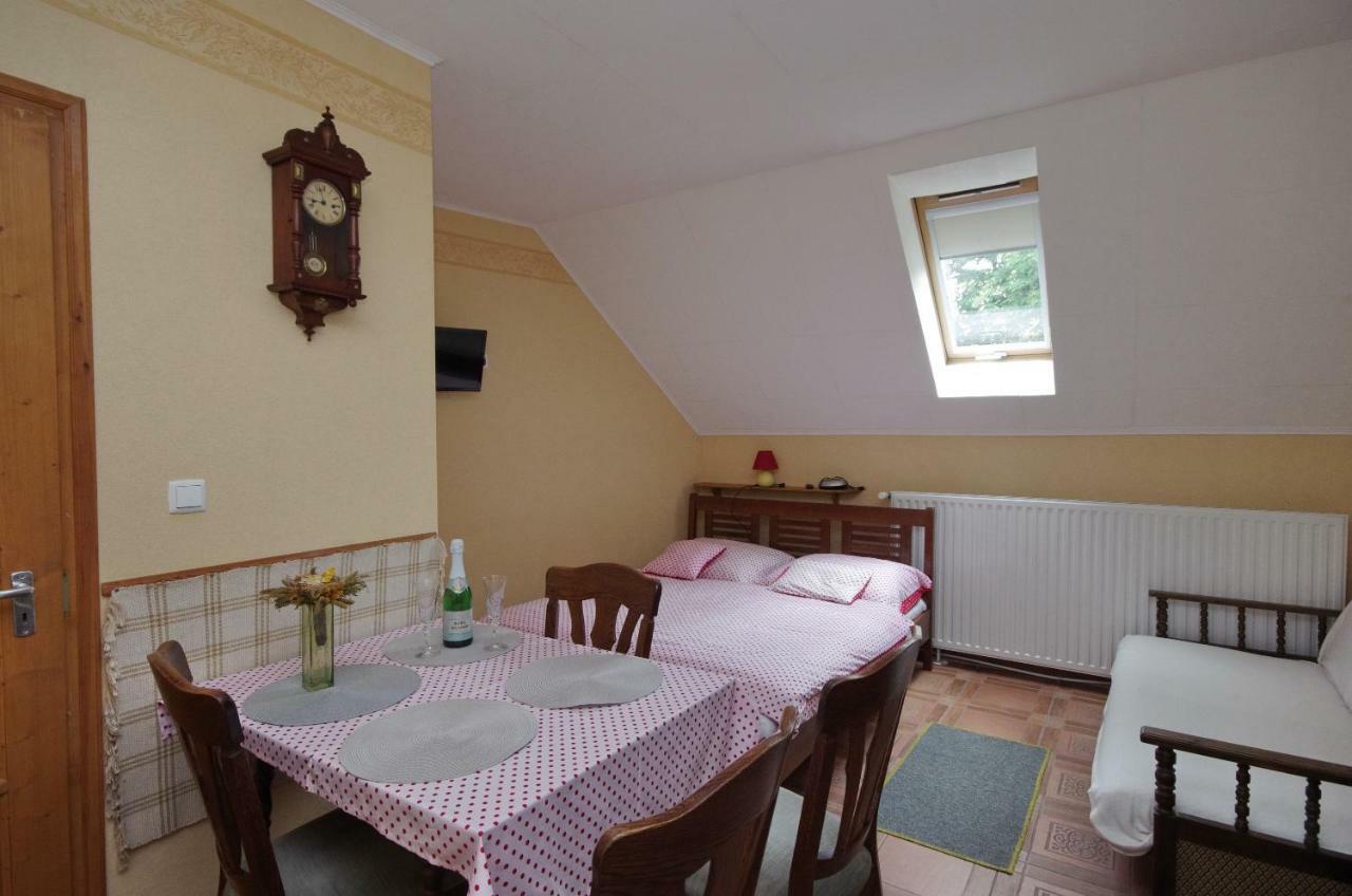 Burg Apartman Gyula Zewnętrze zdjęcie