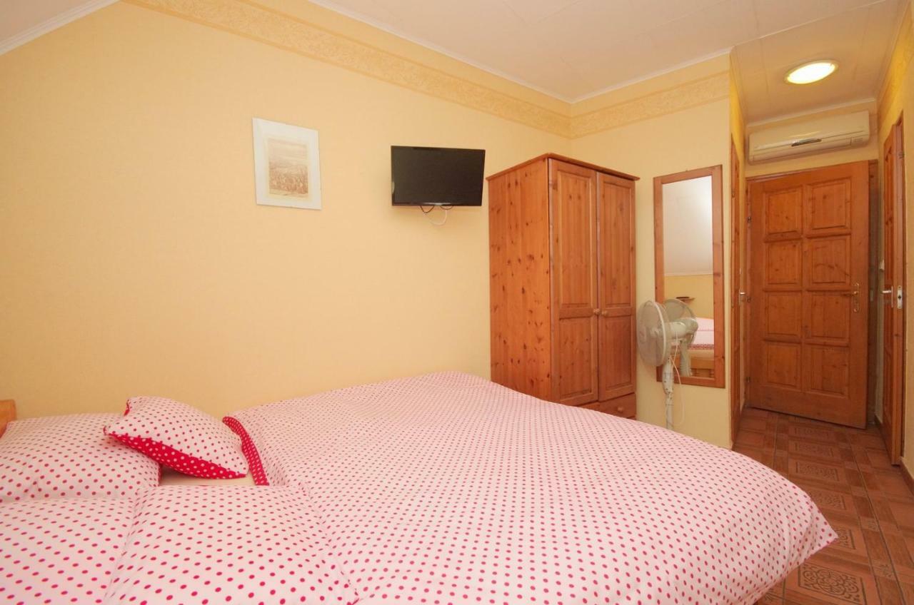 Burg Apartman Gyula Zewnętrze zdjęcie