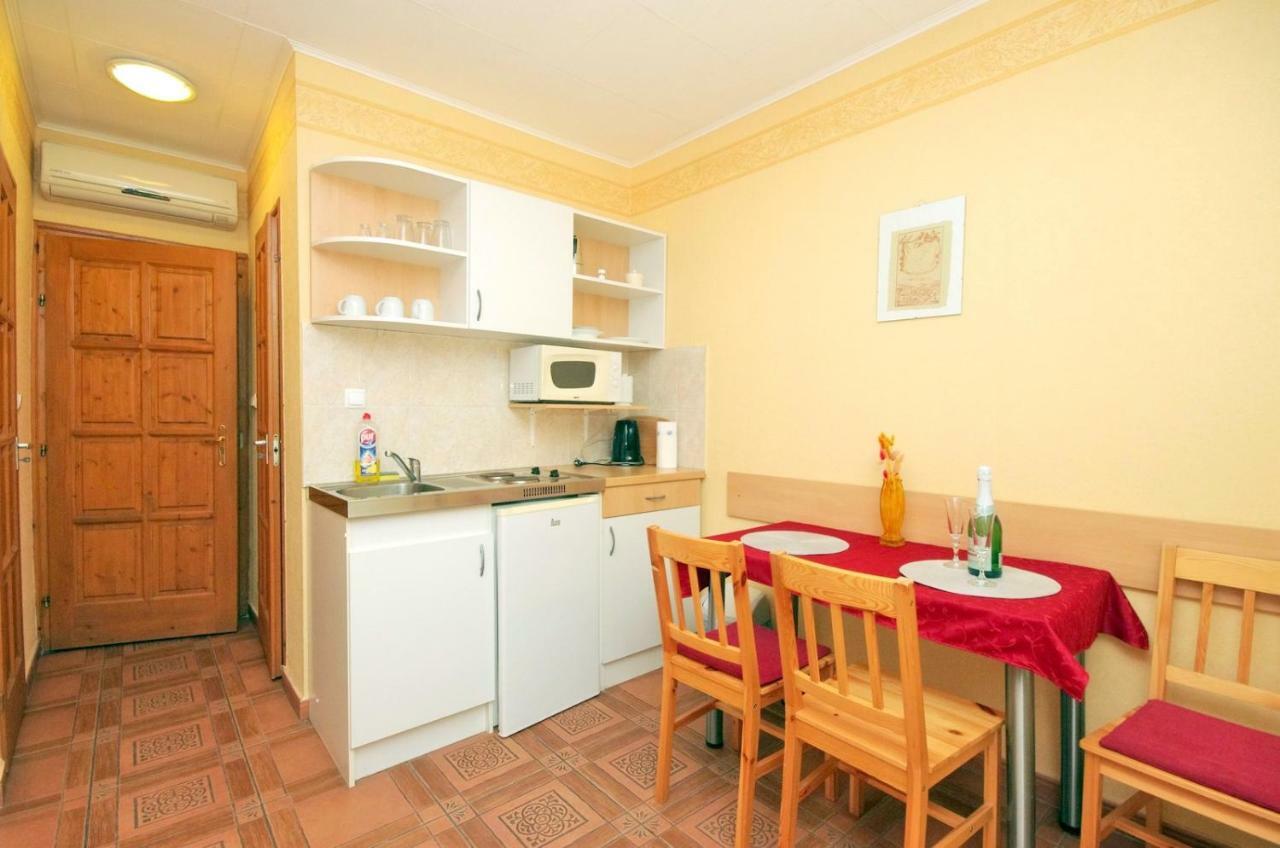 Burg Apartman Gyula Zewnętrze zdjęcie